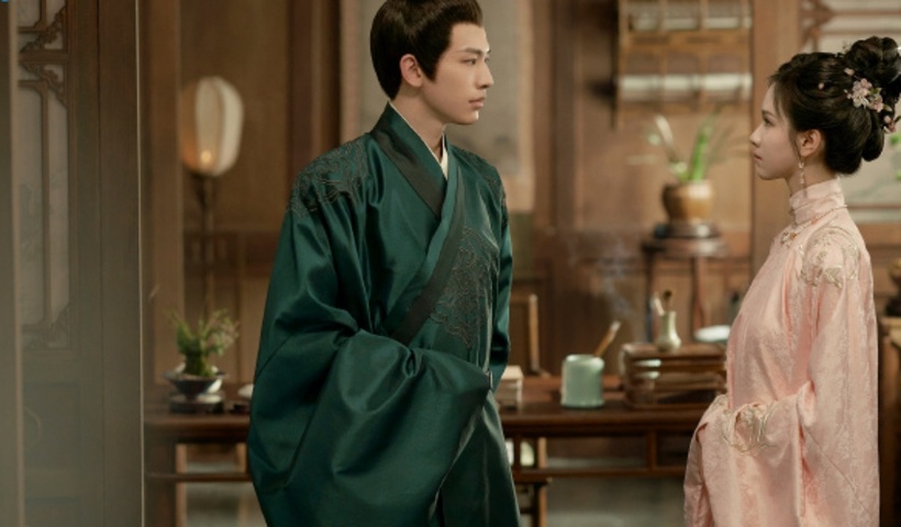 Cảnh phim Quý Nữ – The Glory với hình ảnh nam – nữ chính đối diện nhau trong không gian cổ trang, ánh mắt đầy căng thẳng.