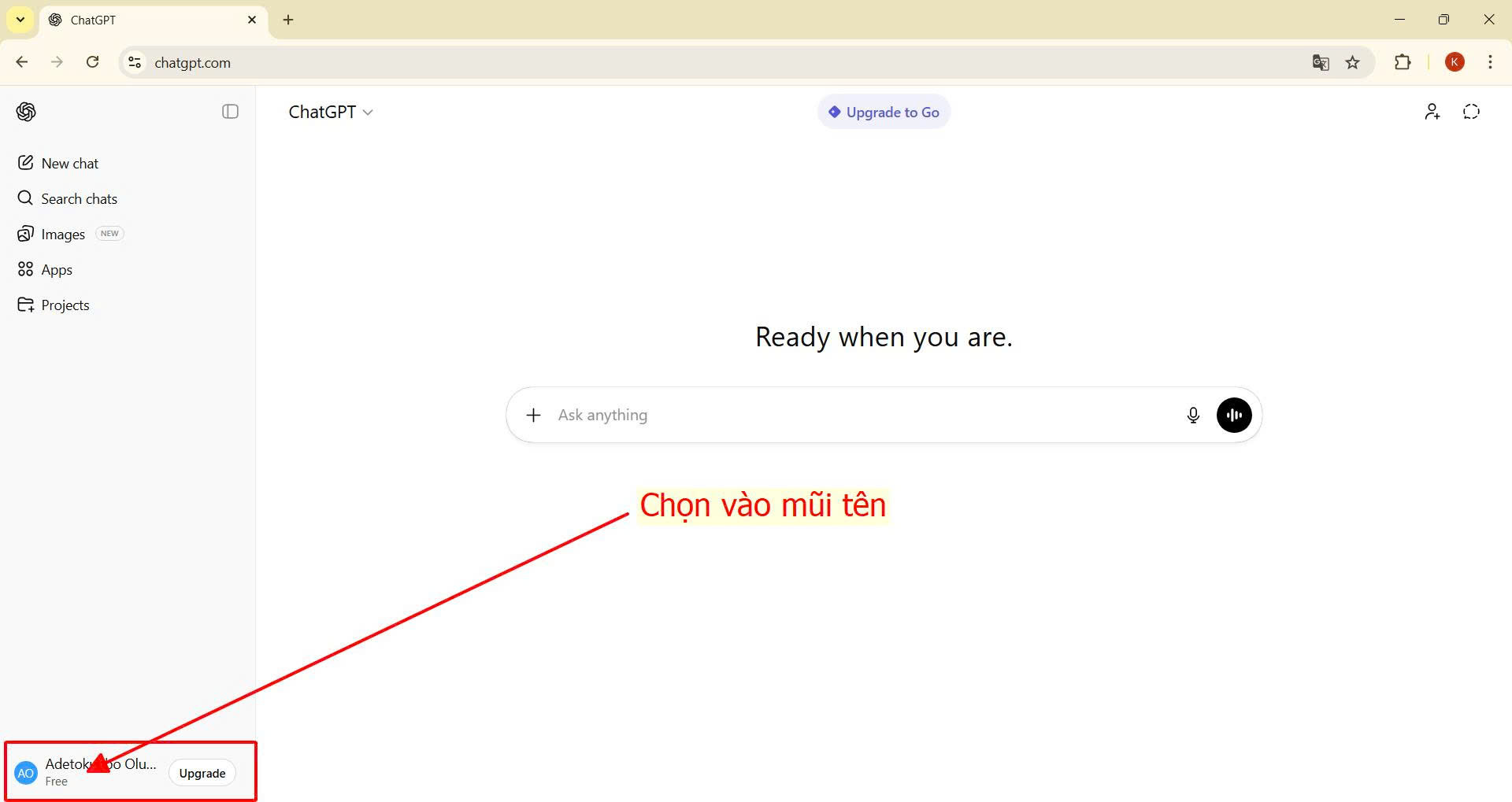Giao diện trang chủ ChatGPT với mũi tên hướng dẫn nhấn vào tên tài khoản ở góc trái bên dưới